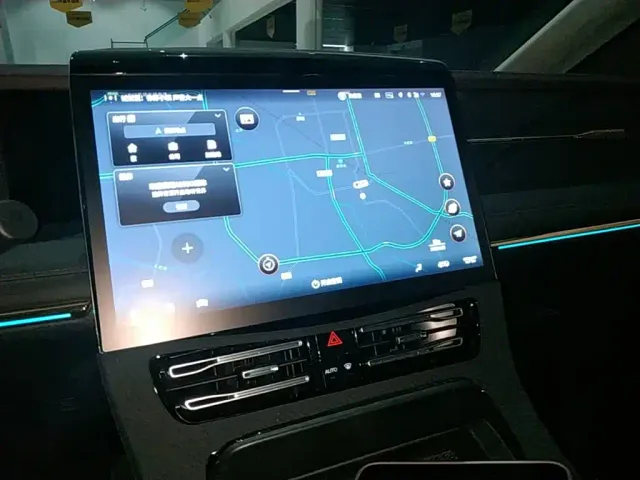 GAC Trumpchi M8 — Фото автомобиля 12