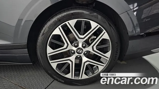 Hyundai Grandeur Grandeur (GN7) 2.5 Бензин 2WD — Фото автомобиля 17