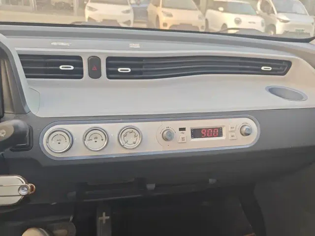 Wuling Hongguang Mini EV — Фото автомобиля 12