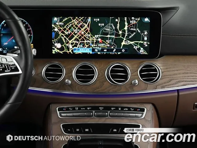 Mercedes-Benz E-Class — Фото автомобиля 14