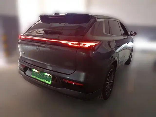Dongfeng Aeolus L8 — Фото автомобиля 4