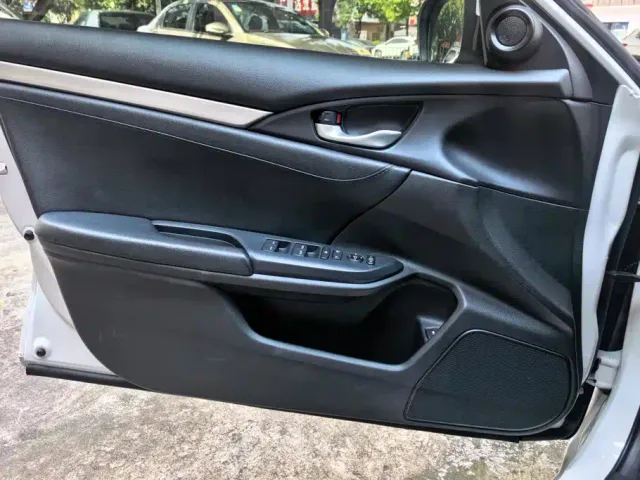Honda Civic — Фото автомобиля 7