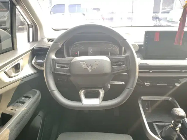 Wuling Jiachen — Фото автомобиля 10