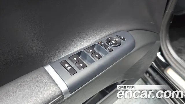Hyundai Grandeur Grandeur (GN7) 2.5 Бензин 2WD — Фото автомобиля 14