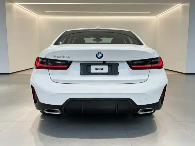 BMW 3 Series — Фото автомобиля 5