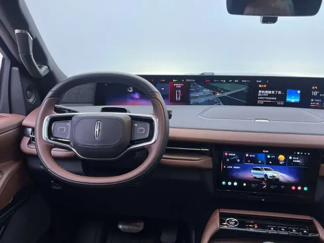 Lincoln Navigator — Фото автомобиля 9