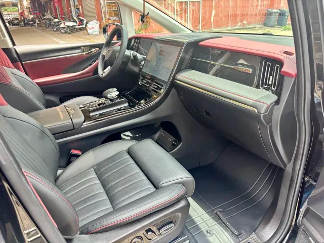 GAC Trumpchi E9 — Фото автомобиля 10