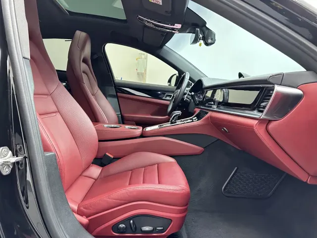 Porsche Panamera — Фото автомобиля 11