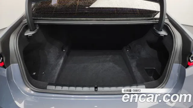 BMW 7 Series G70 — Фото автомобиля 27