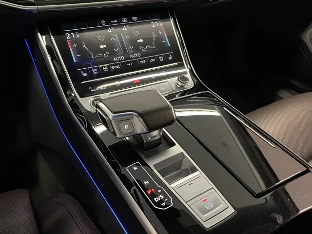Audi A8 — Фото автомобиля 20