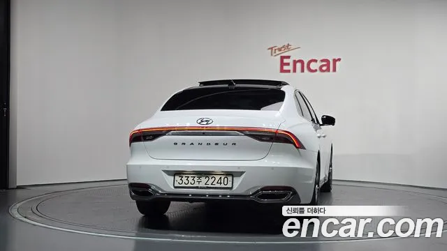 Hyundai Grandeur New — Фото автомобиля 4