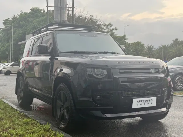 Land Rover Defender — Фото автомобиля 4