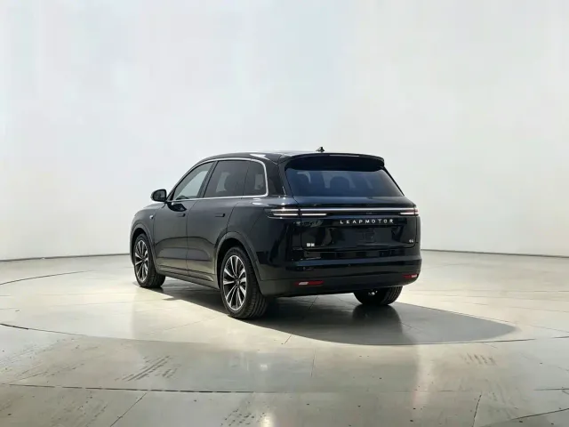 Leapmotor C16 — Фото автомобиля 9