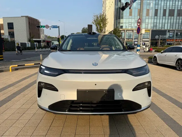 Leapmotor C11 — Фото автомобиля 2