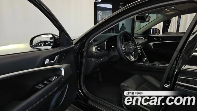 Genesis G70 New — Фото автомобиля 15