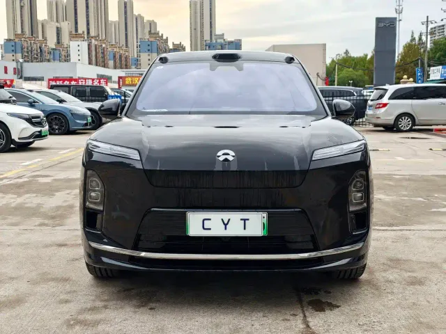 Nio ES8 — Фото автомобиля 2