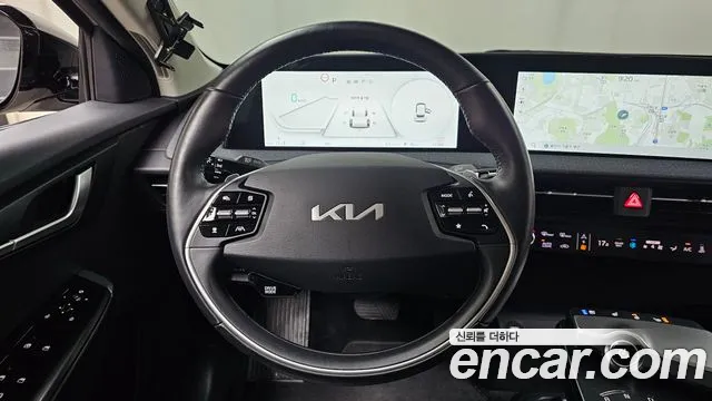 Kia EV6 — Фото автомобиля 12