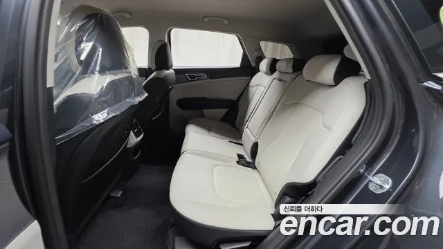 Kia Sportage Sportage 5-е поколение Бензин 1.6 турбо 2WD — Фото автомобиля 12