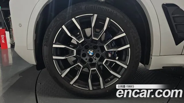 BMW X5 xDrive 40i M Sport — Фото автомобиля 4