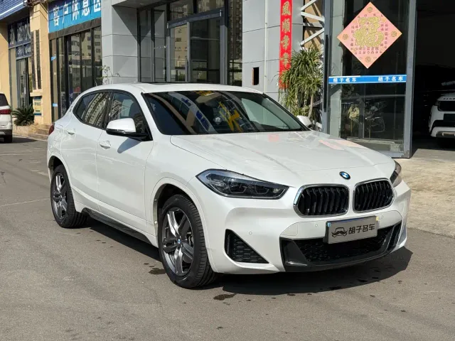 Фотография автомобиля — BMW X2