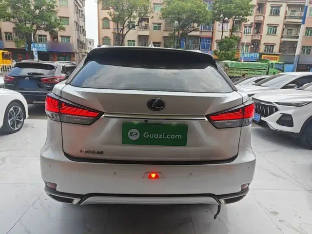 Lexus RX — Фото автомобиля 5
