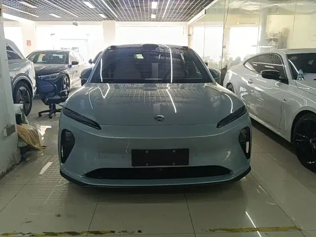 Nio ET5 — Фото автомобиля 2