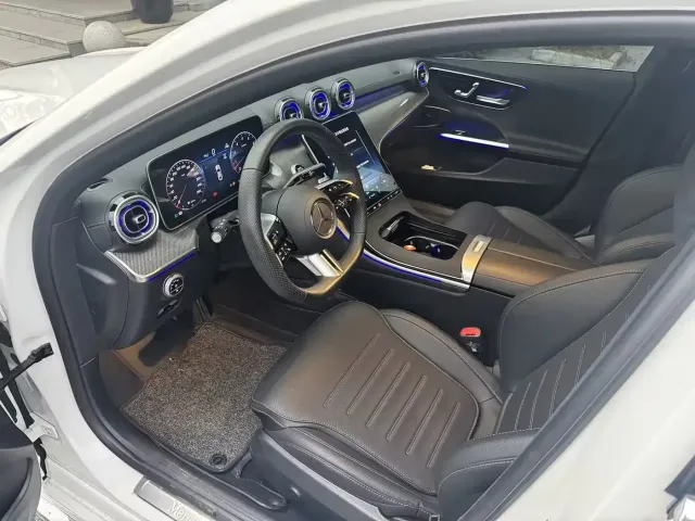 Mercedes-Benz C-Class — Фото автомобиля 6