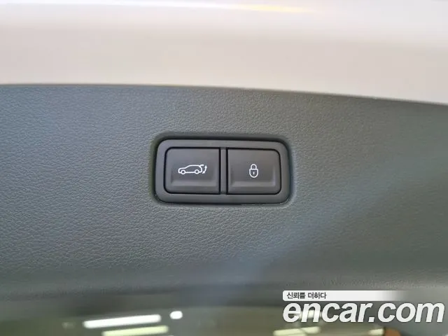 Genesis GV80 — Фото автомобиля 16