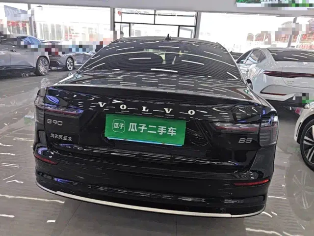 Volvo S90 — Фото автомобиля 5