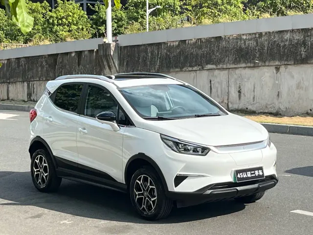 BYD Yuan Pro — Фото автомобиля 3