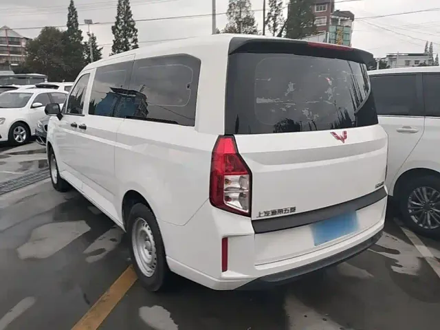 Wuling Zhengcheng — Фото автомобиля 4