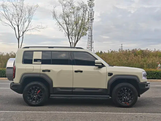 BYD FangChengBao Leopard 5 — Фото автомобиля 7