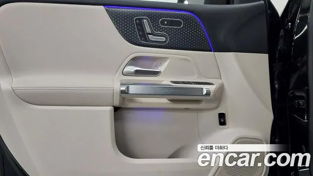Mercedes-Benz EQB — Фото автомобиля 15