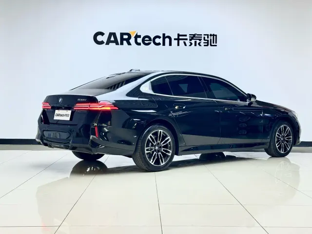 BMW 5 Series — Фото автомобиля 4