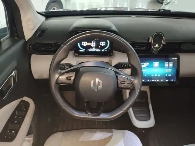 Leapmotor T03 — Фото автомобиля 10