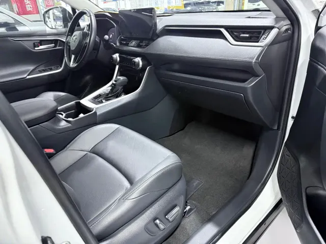 Toyota Wildlander — Фото автомобиля 15
