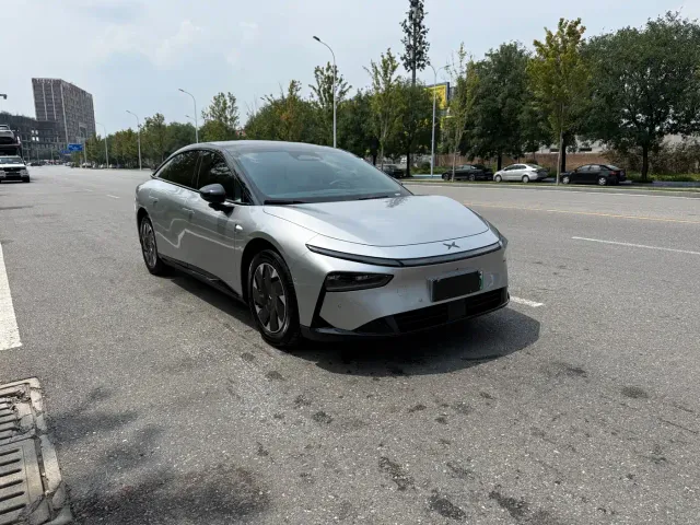 Xpeng P7+ — Фото автомобиля 3