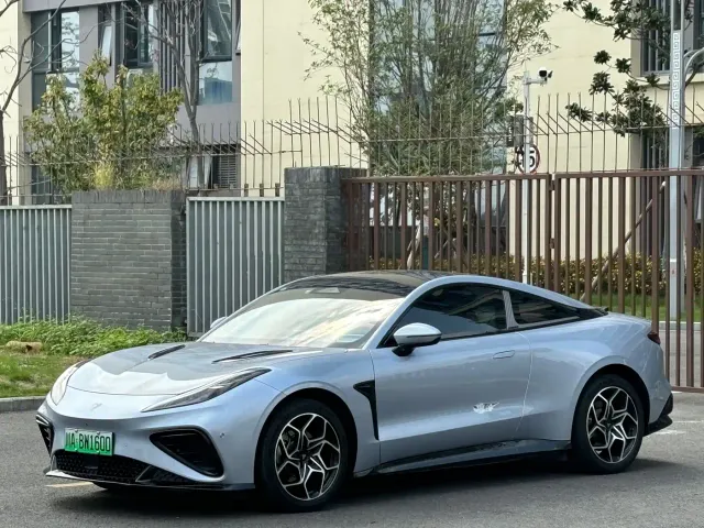 Фотография автомобиля — Hozon Neta GT