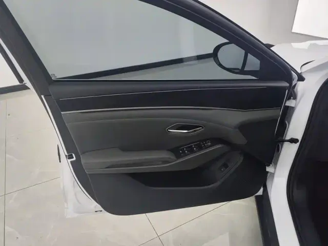 BYD Qin L — Фото автомобиля 7