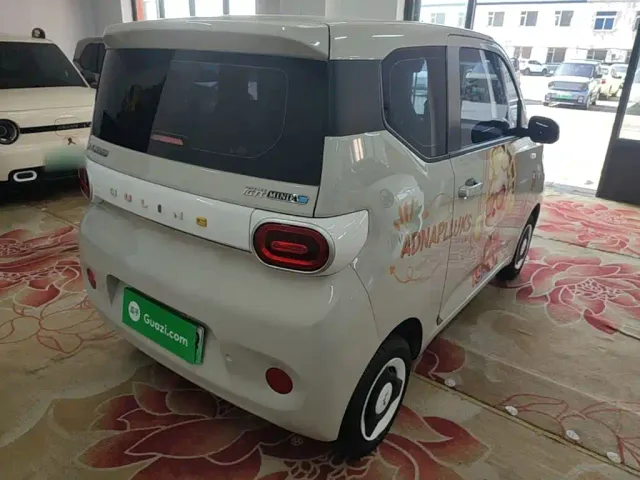 Wuling Hongguang Mini EV — Фото автомобиля 6