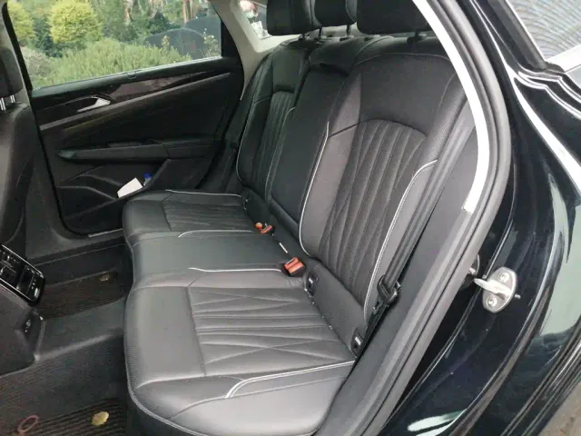 Volkswagen Passat — Фото автомобиля 18