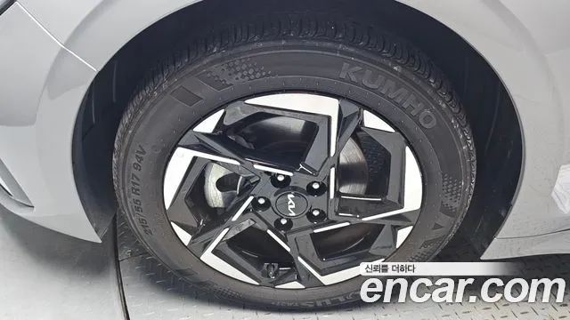 Kia K5 Новый K5 3 поколение 2.0 LPi(Для проката) — Фото автомобиля 5