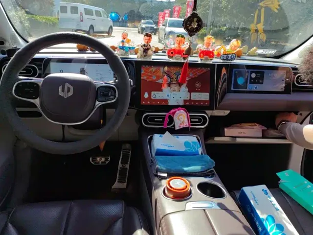 Leapmotor C11 — Фото автомобиля 12