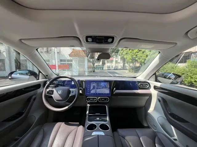 Leapmotor C11 — Фото автомобиля 5