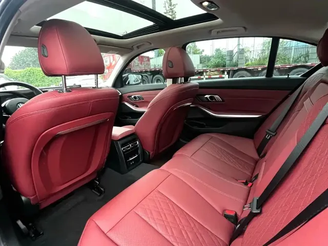 BMW 3 Series — Фото автомобиля 11