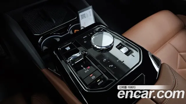 BMW 5 Series G60 — Фото автомобиля 12