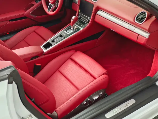 Porsche 718 — Фото автомобиля 11