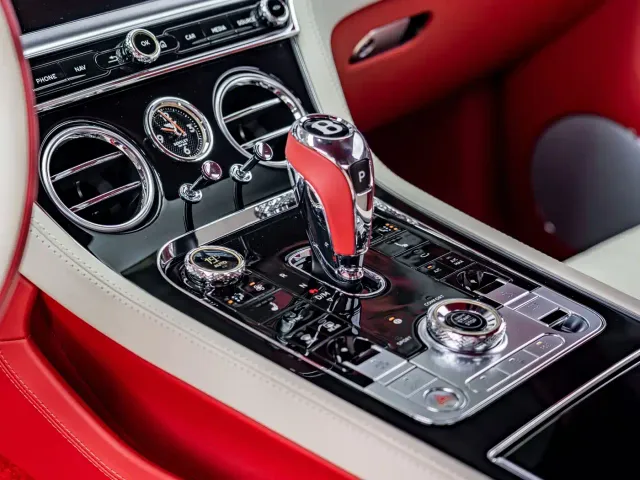 Bentley Continental — Фото автомобиля 9