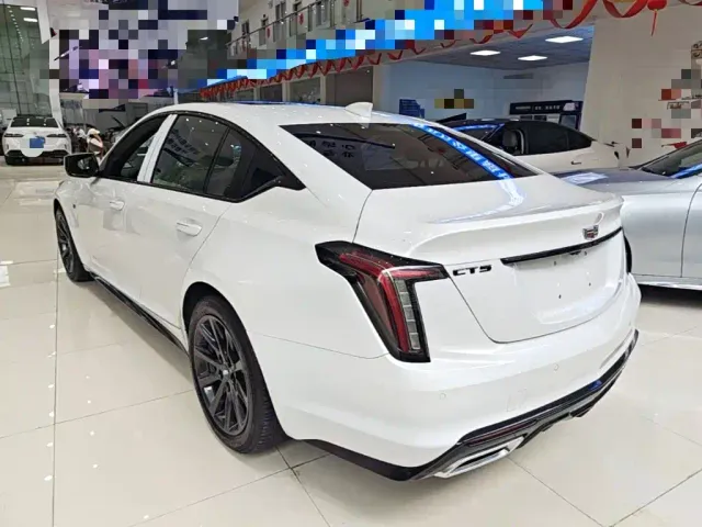 Cadillac CT5 — Фото автомобиля 4