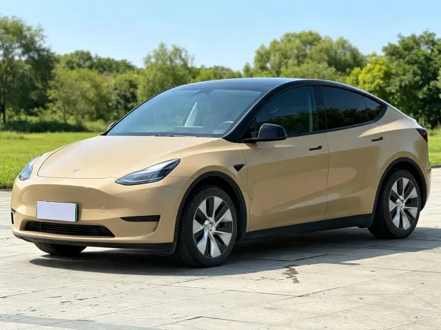 Фотография автомобиля — Tesla Model Y